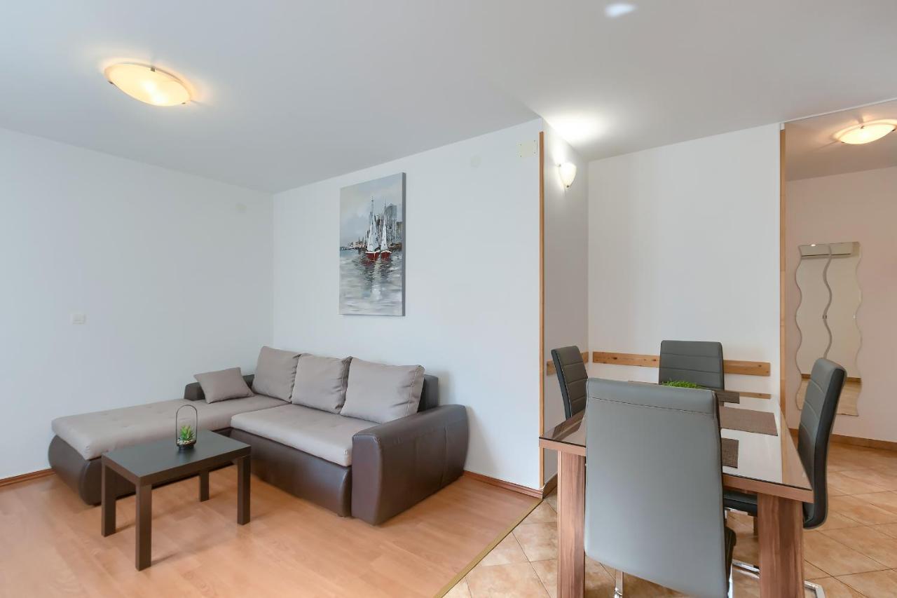 Apartments Gilly 1 Premantura Dış mekan fotoğraf