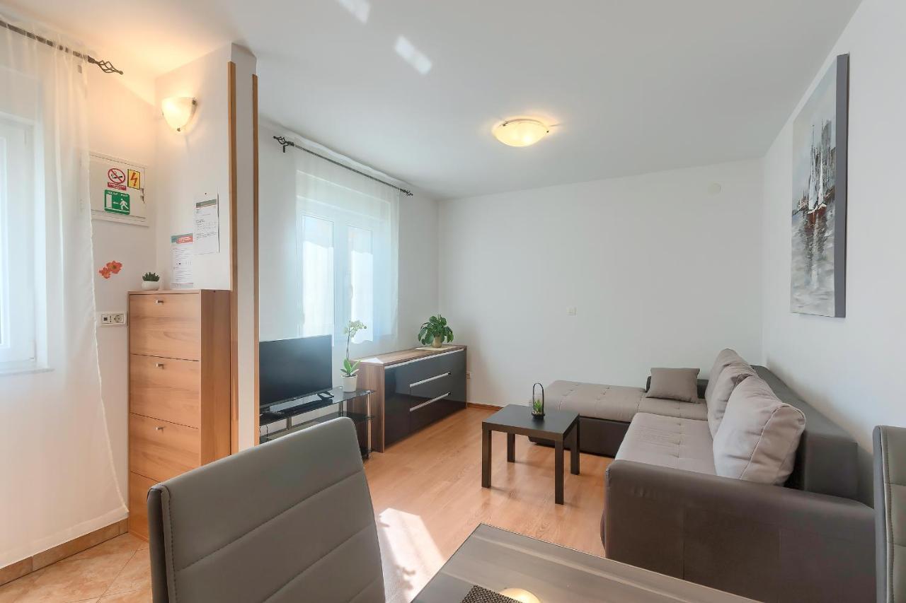 Apartments Gilly 1 Premantura Dış mekan fotoğraf