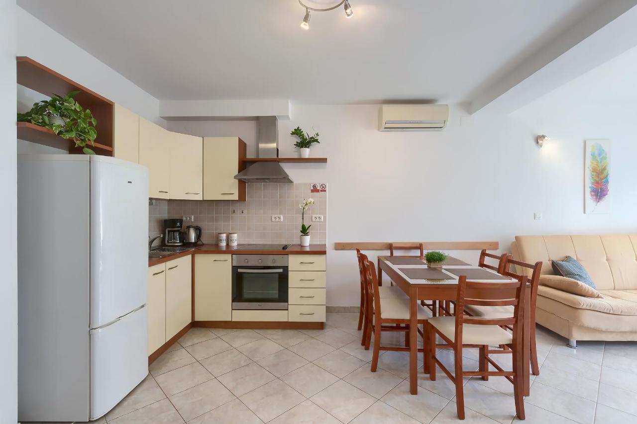 Apartments Gilly 1 Premantura Dış mekan fotoğraf
